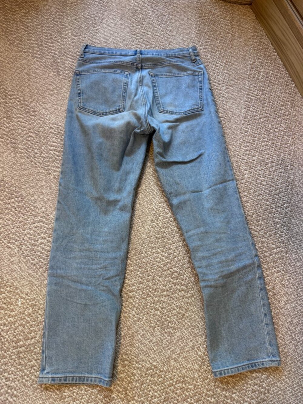 Everlane The Original Cheeky Straight Leg Jean in Light Sky Wash - Picture 4 of 5